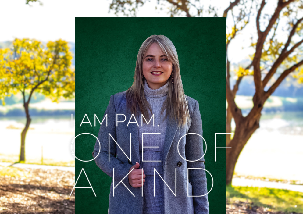Annika Oosthuizen, your trusted property expert in the Pam Golding Properties Hartbeespoort office. Annika Oosthuizen, your trusted property expert in the Pam Golding PropertiesHartbeespoort office.