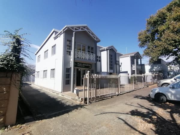 948 m&sup2; commercial building for sale in Bethlehem Central