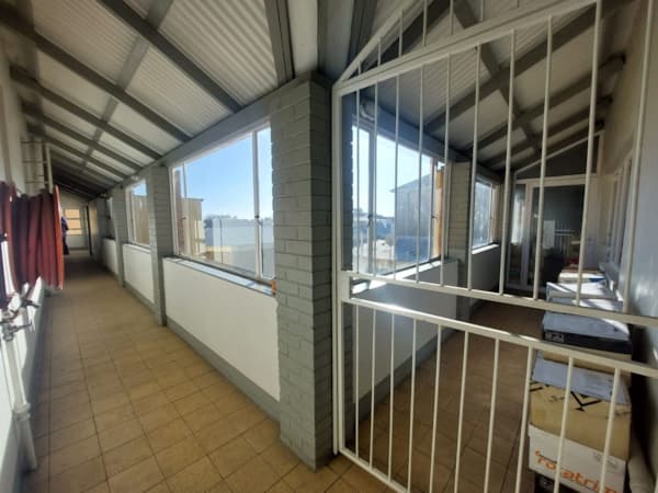 585 m&sup2; commercial building for sale in Bethlehem Central