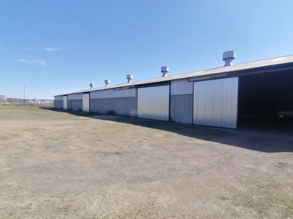 1933 m&sup2; commercial building for sale in Bethlehem Central