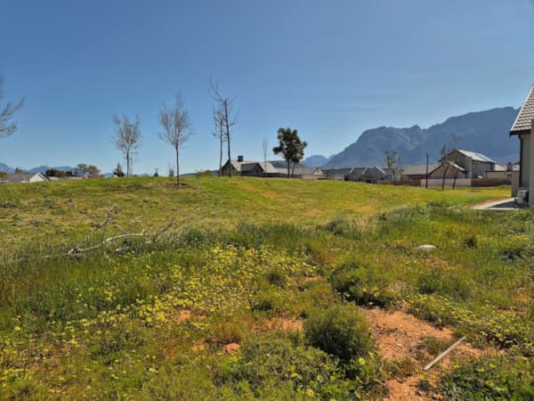 470 m&sup2; vacant land for sale in Altona Village