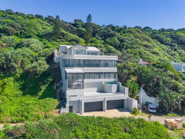 4 bedroom house for sale in Umdloti Beach